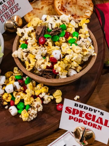 Buddy's Special Popcorn in a decorate bowl next to a label "Buddy's Special Popcorn"